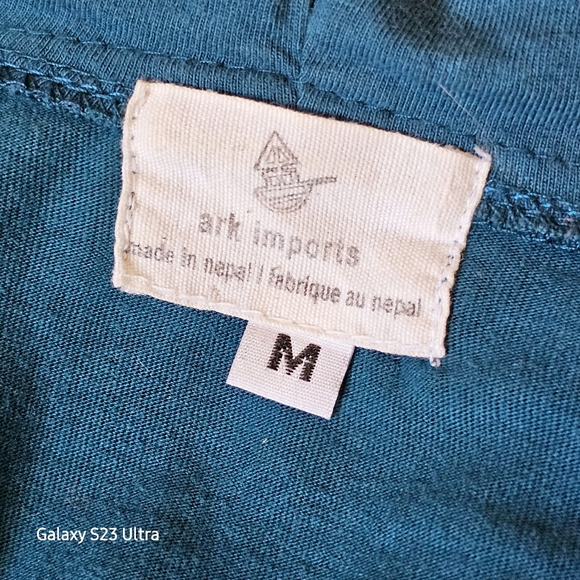 Ark Imports hoodie, size medium. - Picture 4 of 9